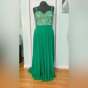 green emerald velvet dress Zapaka Women Dark Green Prom Dress with Appliques Mermaid Lace-Up Back Party Dress, Dark Green / US12